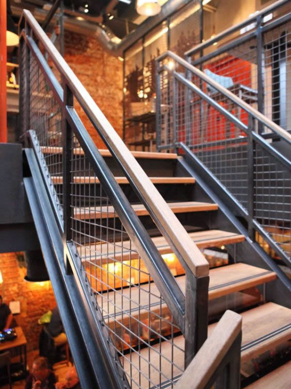 Защитные ограждения из металла 10